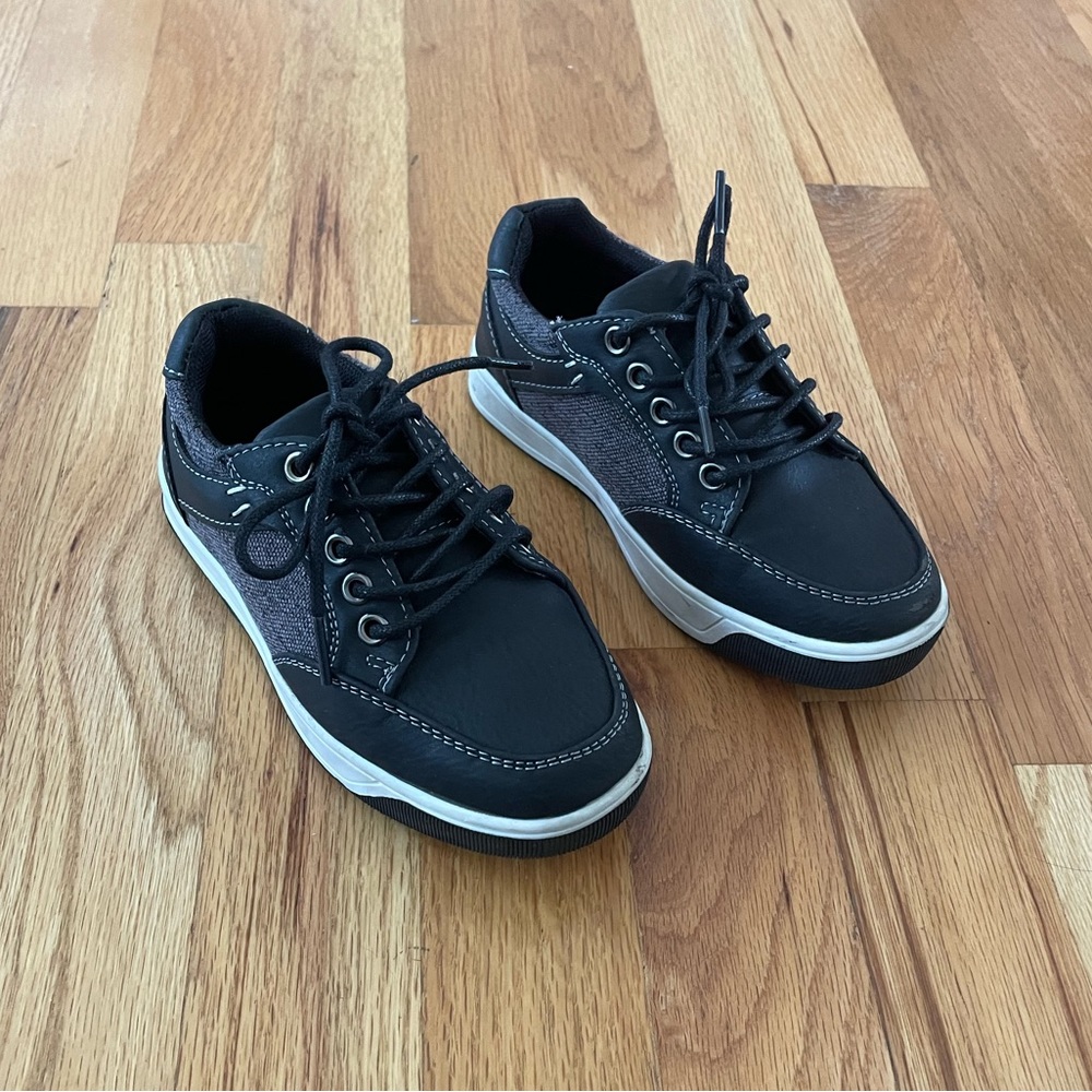 🌷 R2 boy’s shoes